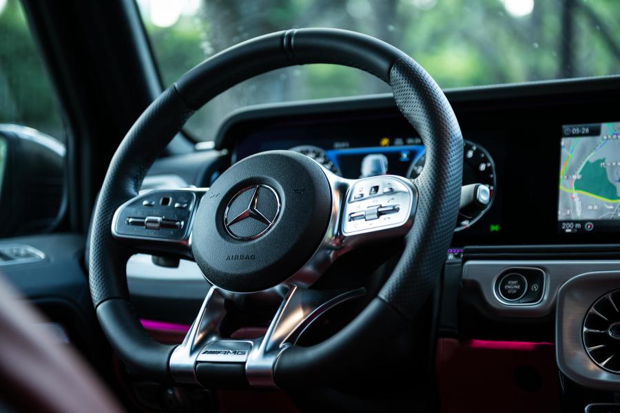 Панель приборов Mercedes-AMG G63 (W463) 2018 года  (JP) (фото 4 из 34)